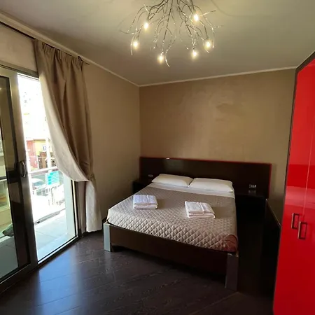 Monti בית הארחה