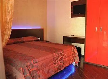 Monti בית הארחה